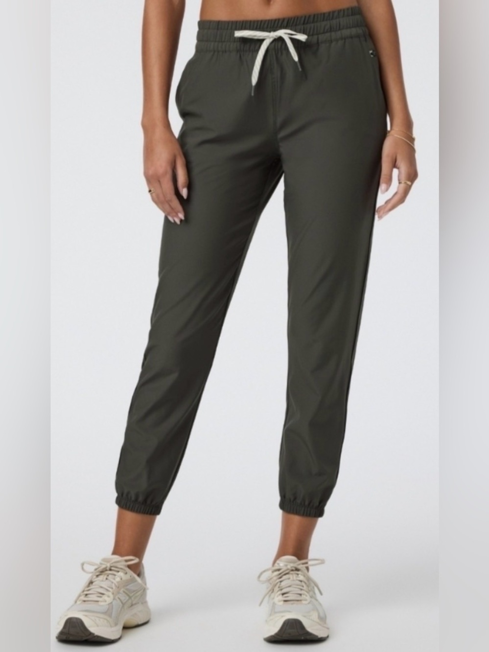 VUORI
WOMEN'S WEEKEND JOGGER size small
